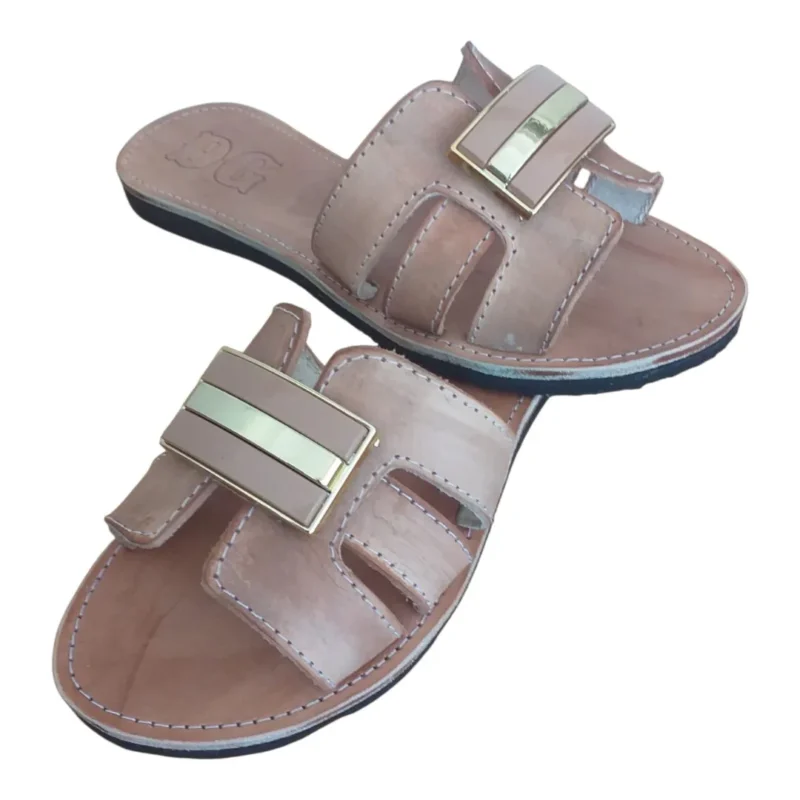 Sandália Feminino em Couro