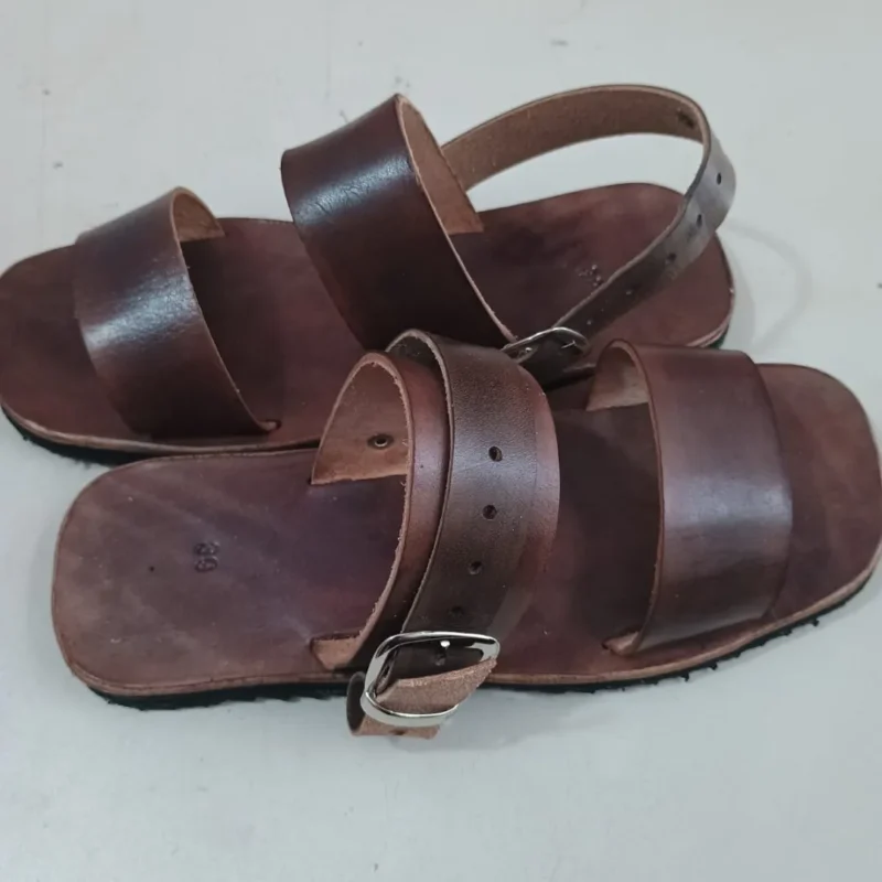 Sandália Masculina em Couro